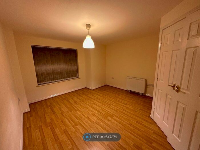 2 Bedroom Flat To Rent In Actonville Avenue, Wythenshawe, Manchester, M22
