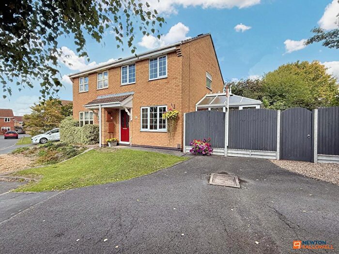 3 Bedroom Semi-Detached House For Sale In Thorndale, Ibstock, LE67