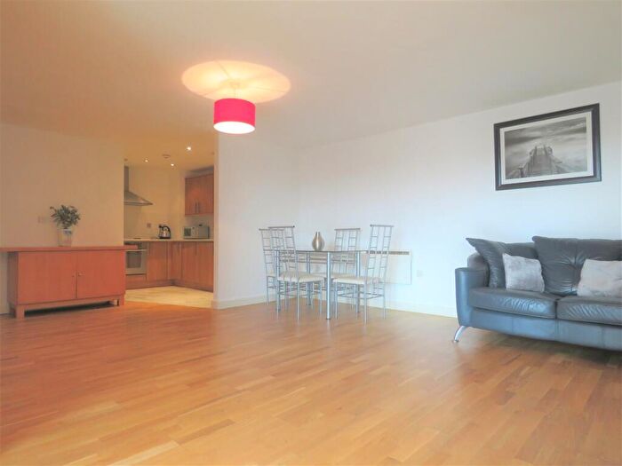 2 Bedroom Flat To Rent In Madison Square, Liverpool, L1