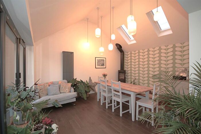 5 Bedroom Semi Detached House For Sale In New Town Street, Chartham Hatch, Canterbury, CT4