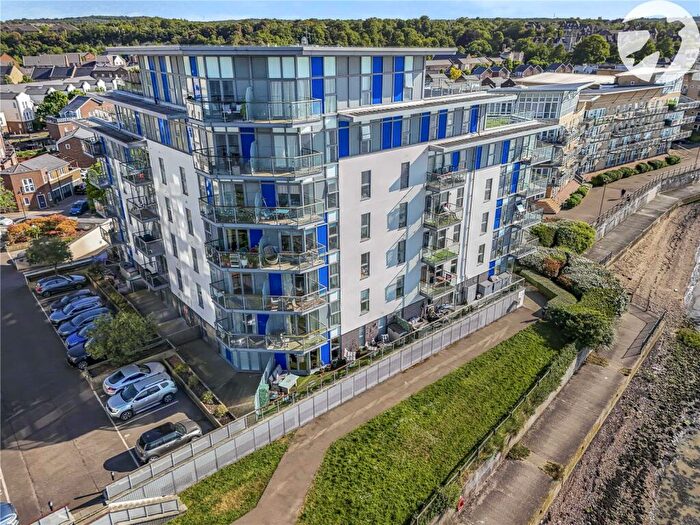 2 Bedroom Flat For Sale In Bessborough House, Carmichael Avenue, Greenhithe, Kent, DA9