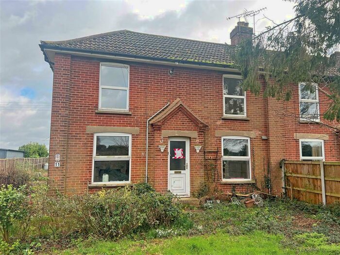 3 Bedroom Semi-Detached House For Sale In Coltishall Road, Buxton, Norwich, NR10