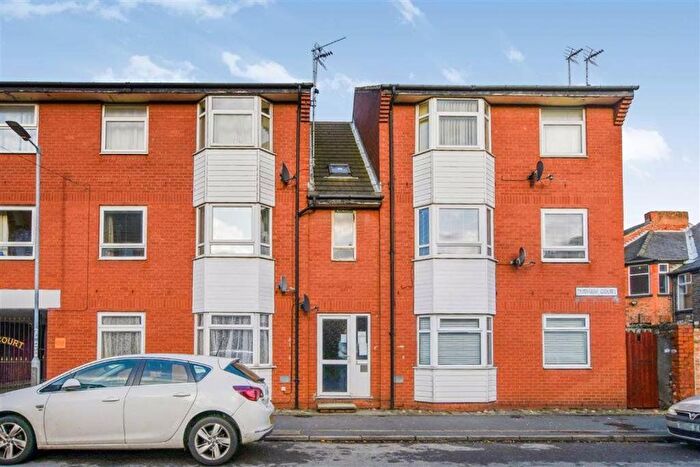 2 Bedroom Flat For Sale In Durham Court, Durham Street, Hull, East Riding Of Yorkshire, HU8