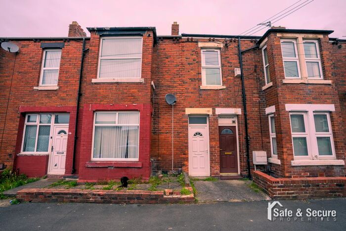 2 Bedroom Flat To Rent In Gladstone Terrace, Sulgrave, Washington, NE37