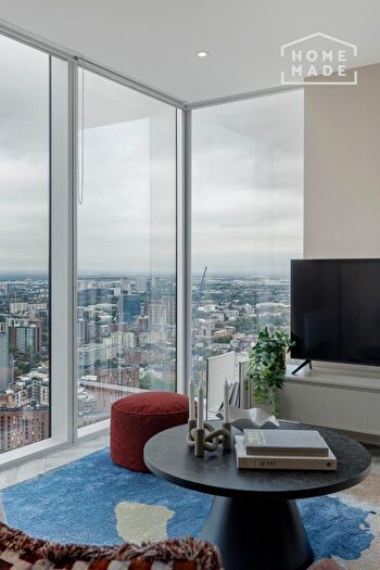 2 Bedroom Flat To Rent In Bankside Boulevard, Salford, M3