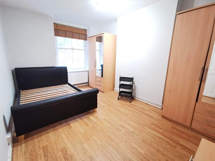 2 Bedroom Apartment To Rent In Carrick House, Caledonian Road, London, N7
