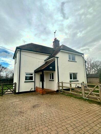 3 Bedroom Country House To Rent In Church Road, Maldon, CM9