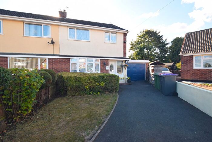 3 Bedroom Semi-Detached House For Sale In Hafren Road, Little Dawley, Telford, TF4