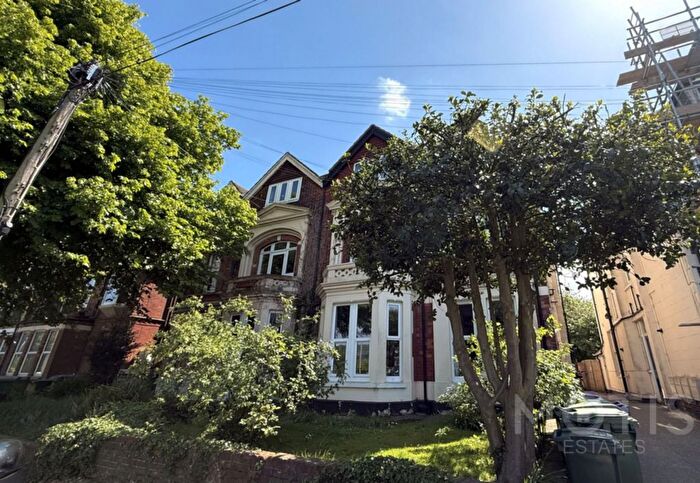 2 Bedroom Flat To Rent In Cheriton Road, Folkestone, CT19