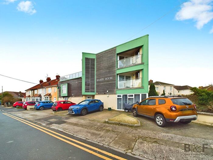 2 Bedroom Flat To Rent In Barry House, Mangotsfield, BS16