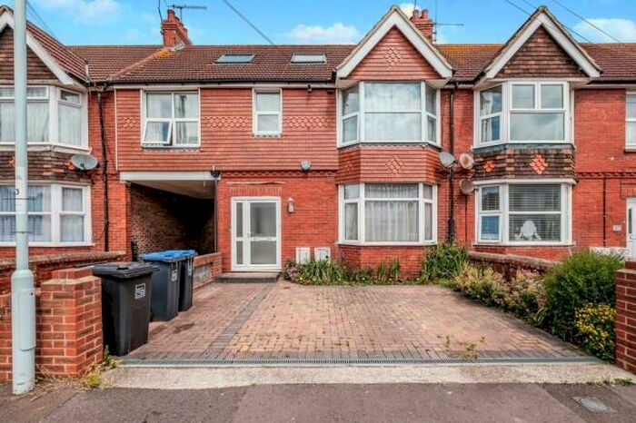 2 Bedroom Flat To Rent In Thurlow Road, Worthing, BN11