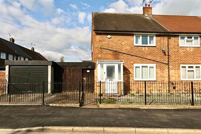2 Bedroom End Of Terrace House For Sale In Corbridge Close, Hull, HU9