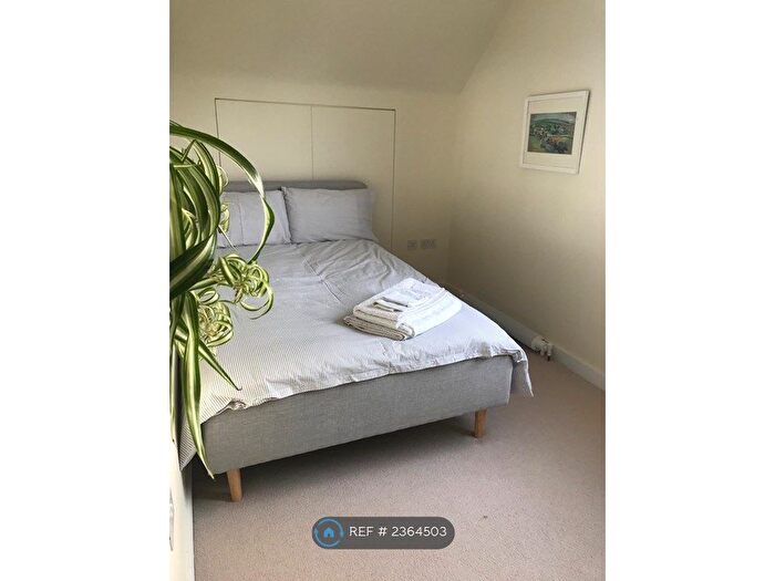 1 Bedroom Flat To Rent In Sandringham Rd, London, E8