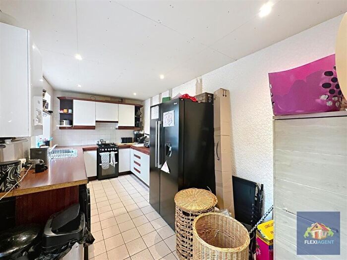 3 Bedroom Terraced House For Sale In Warwick Street, Southport, PR8