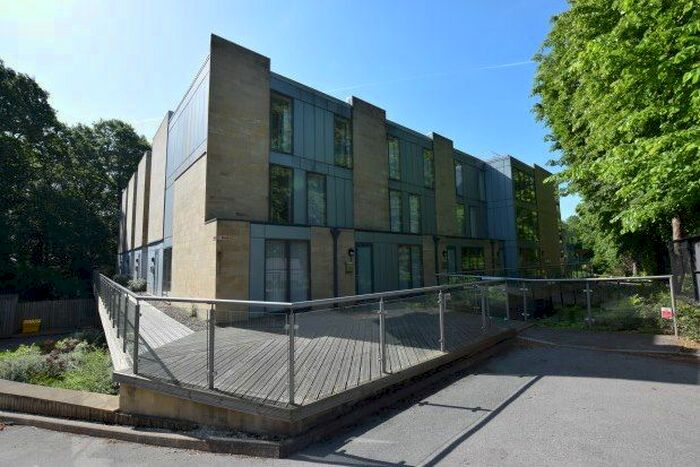 3 Bedroom Town House To Rent In Riverdale Road, Sheffield, S10