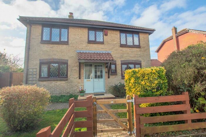 4 Bedroom Detached House For Sale In Barn Tye Close, Guston, CT15