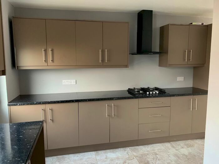 3 Bedroom Semi-Detached House To Rent In Parkland Drive, Leicester, LE2