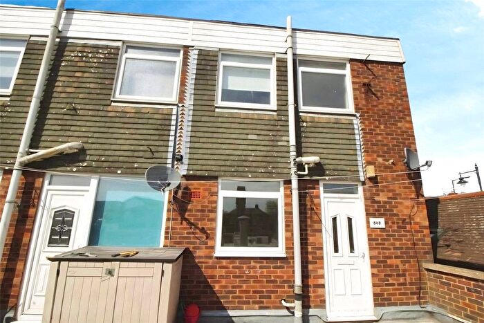 2 Bedroom Flat To Rent In High Street, Biggleswade, Bedfordshire, SG18