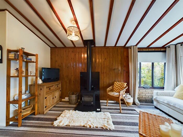 2 Bedroom Detached House For Sale In The Court, Anderby Creek, Skegness, PE24