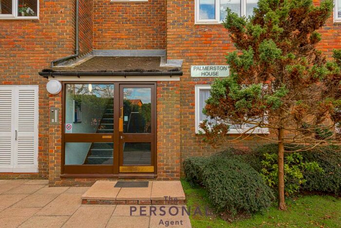 2 Bedroom Apartment To Rent In Basing Road, Banstead, SM7