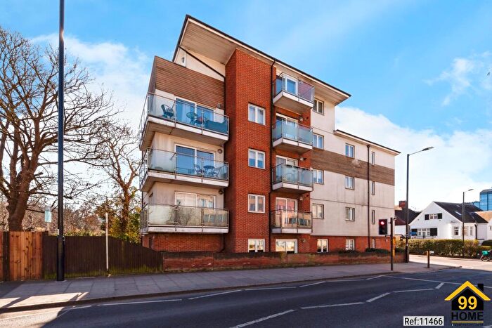 3 Bedroom Apartment To Rent In Ashton Court, Croydon, CR0