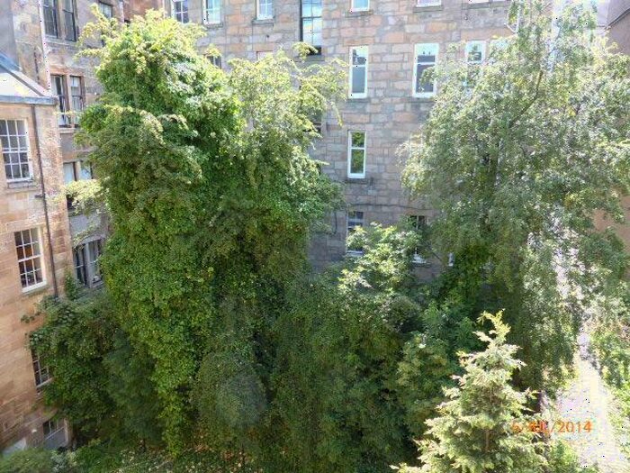 2 Bedroom Flat To Rent In / Glasgow Street, G12
