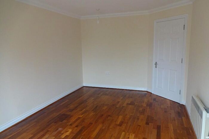 2 Bedroom Apartment To Rent In Woodcote Road, London, SM6