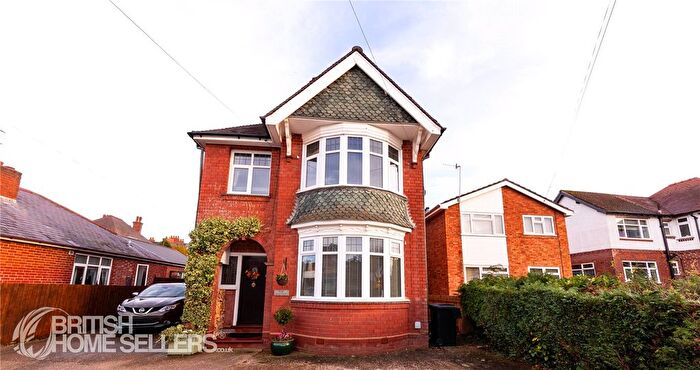 4 Bedroom Detached House For Sale In Stourbridge Road, Bromsgrove, Worcestershire, B61
