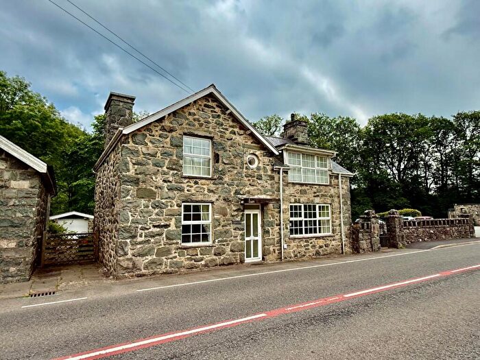 3 Bedroom Detached House For Sale In Llanfar Y Llai, Ganllwyd, Dolgellau, LL40