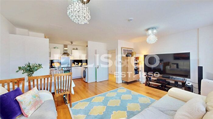 1 Bedroom Flat For Sale In Ruislip Road East, Greenford, UB6