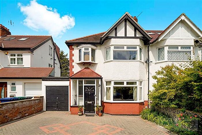 3 Bedroom Semi Detached House For Sale In Meadow Drive, Hendon, NW4