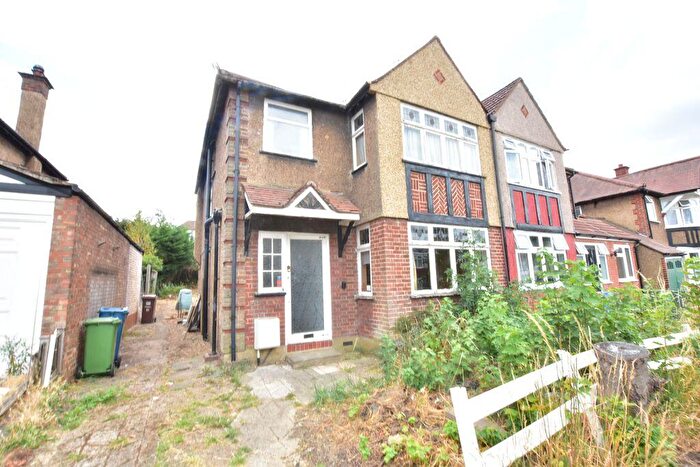 3 Bedroom Semi-Detached House For Sale In Kings Way, Harrow, HA1