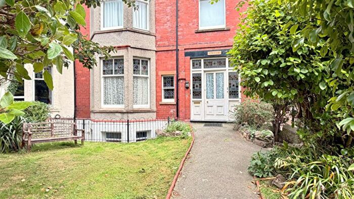 2 Bedroom Flat For Sale In Abbey Road, Llandudno, LL30