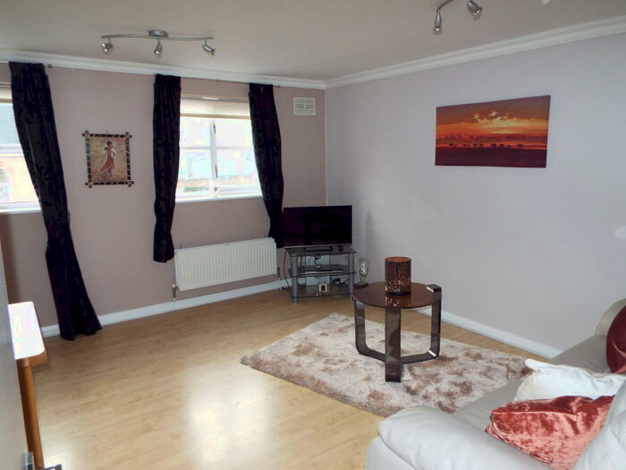 2 Bedroom Apartment To Rent In West Street, Gravesend, DA11