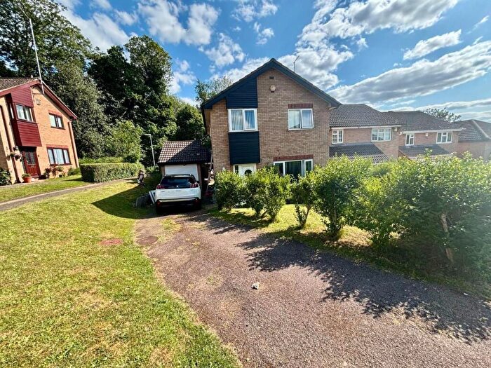 4 Bedroom Detached House For Sale In Watermeadow Drive, Watermeadow, Northampton, NN3