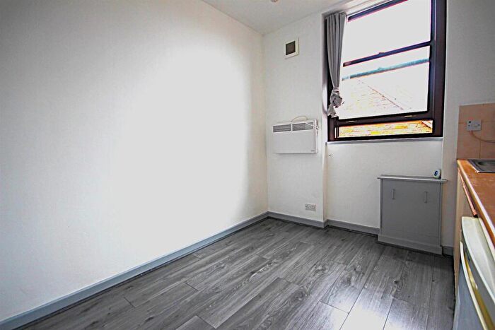Studio To Rent In Bloxhall Road, Leyton, E10