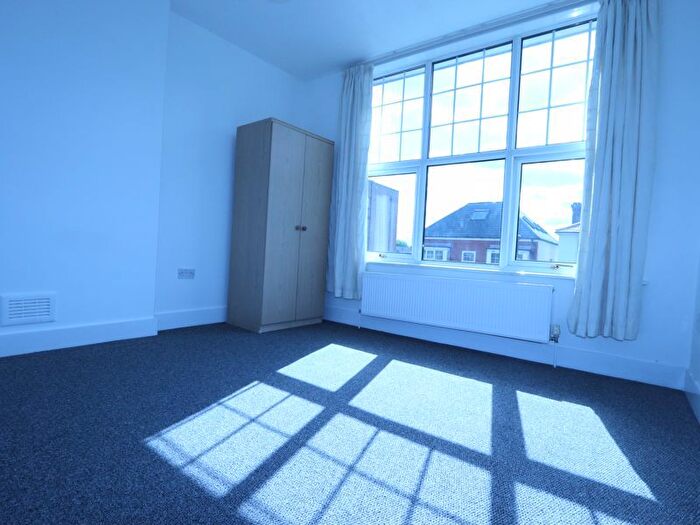 2 Bedroom Flat To Rent In Sidney Avenue, London, N13