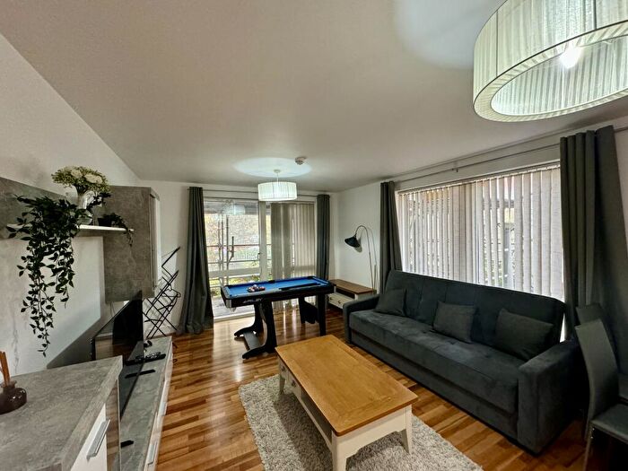 2 Bedroom Apartment To Rent In The Boulevard, Hemisphere, Edgbaston, B5