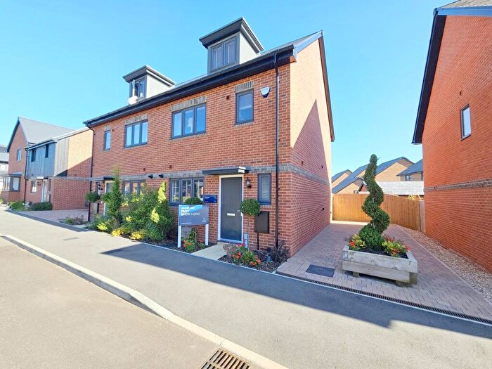 4 Bedroom Semi-Detached House For Sale In Watermans Gate, Arborfield Green, Reading, RG2