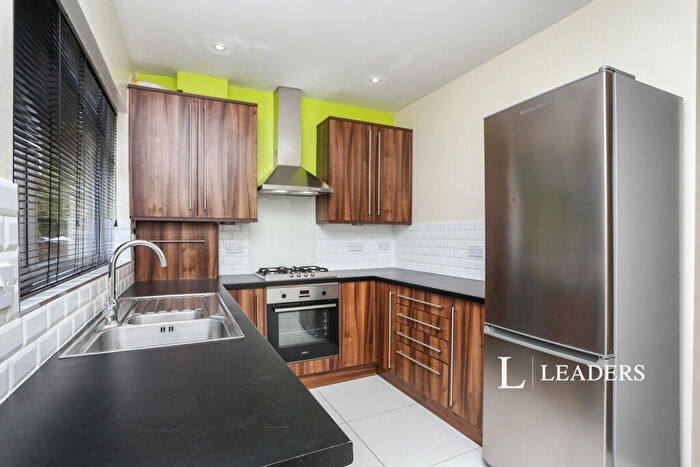 2 Bedroom Maisonette To Rent In Morgan Road, Bromley, BR1