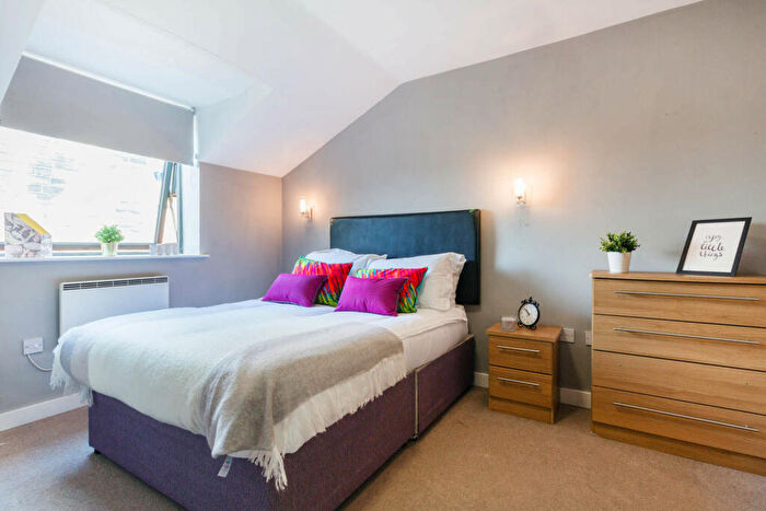2 Bedroom Flat To Rent In Cross Granby Terrace, Leeds, LS6