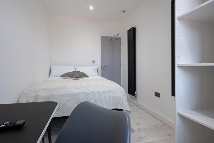 4 Bedroom House To Rent In Avondale Street, Lincoln, LN2