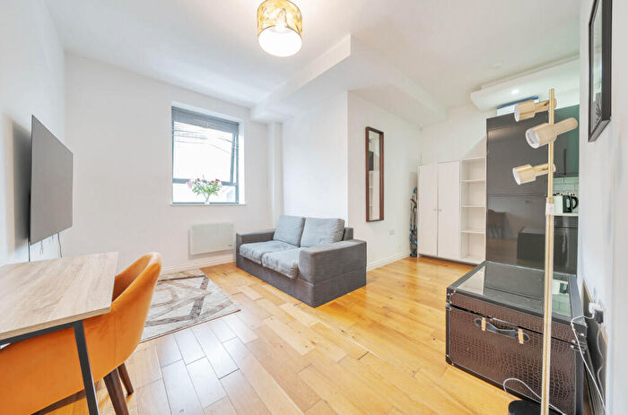 1 Bedroom Apartment To Rent In Elmfield Road, Bromley, BR1