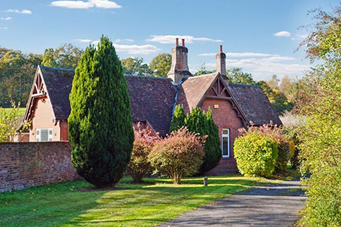 2 Bedroom Bungalow For Sale In Oxford Road, Gerrards Cross, SL9