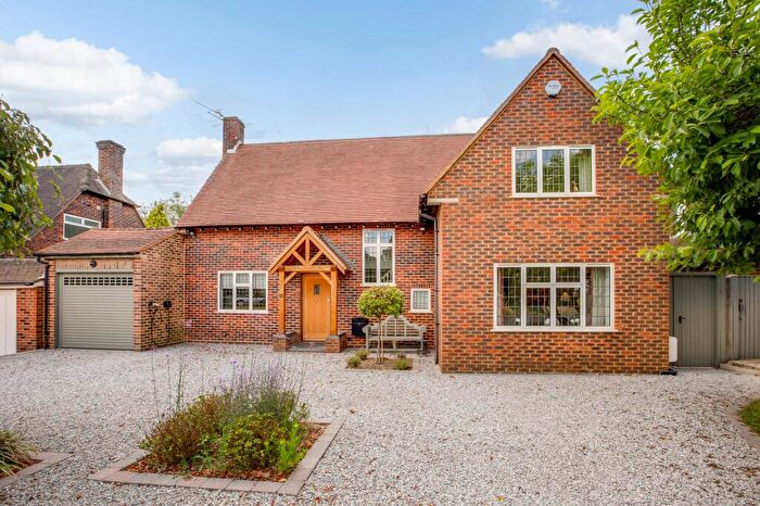 5 Bedroom Detached House For Sale In Walkwood Rise, Beaconsfield, HP9