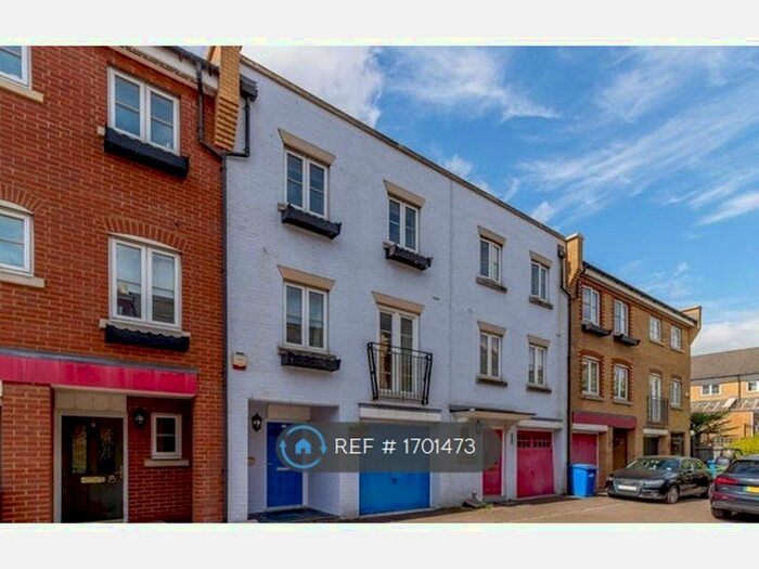 6 Bedroom Terraced House To Rent In Edgar Wallace Close, London, SE15