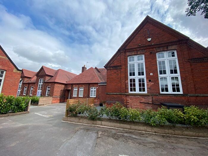 2 Bedroom Flat To Rent In Hallgate, Cottingham, HU16