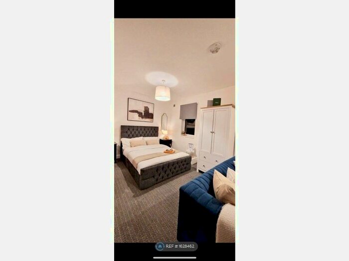 Studio To Rent In Richmond Road, Ilford, IG1