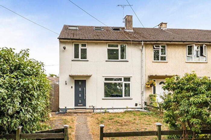 4 Bedroom End Of Terrace House For Sale In Defender Road, Woolston, Southampton, Hampshire, SO19
