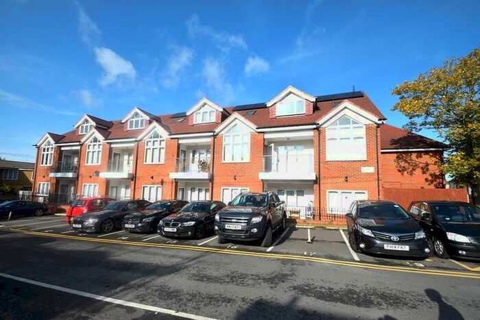 2 Bedroom Apartment To Rent In Raipur Court, 30 Bennetts Yard, Uxbridge, UB8